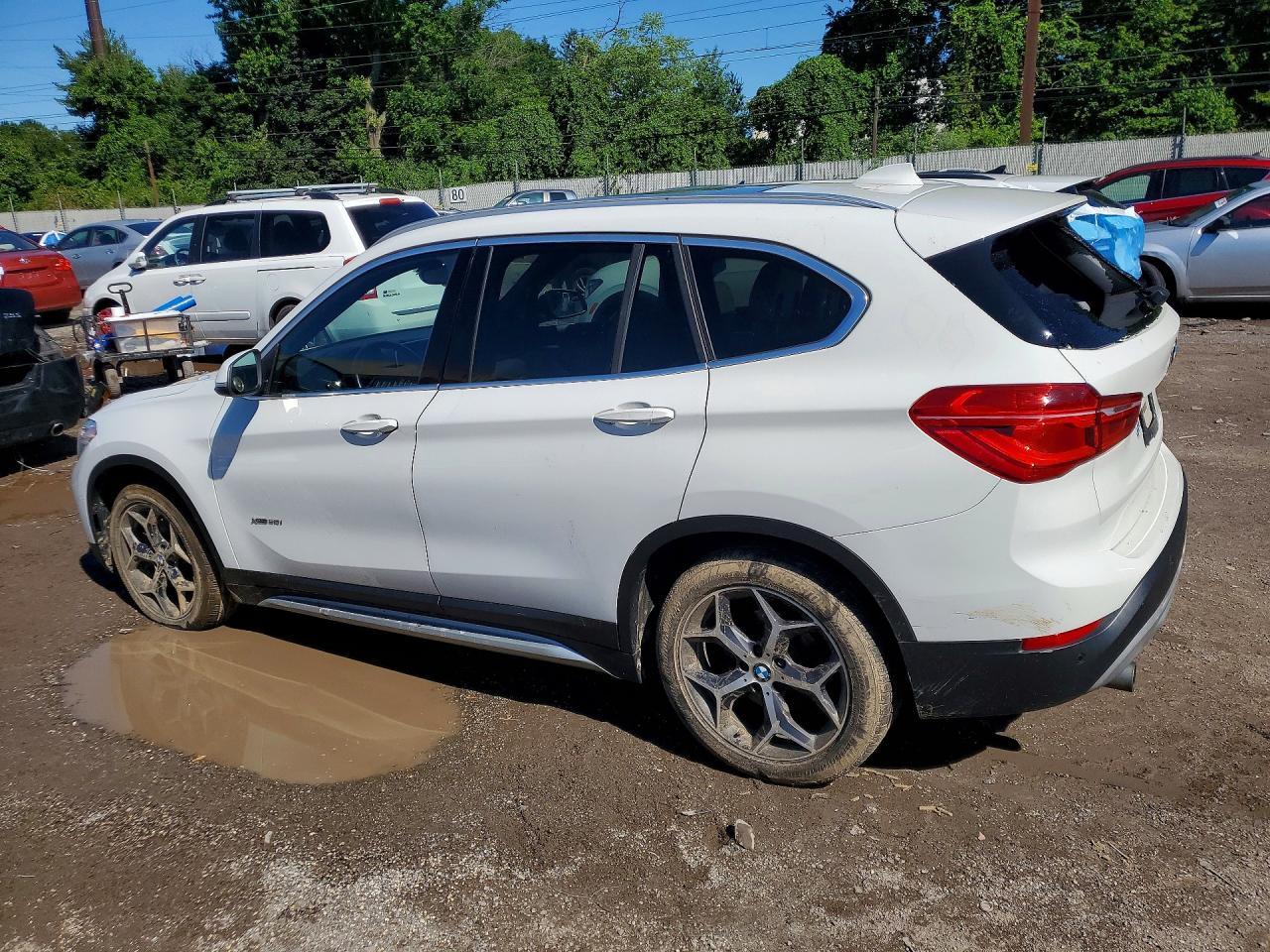 2017 BMW X1 xDrive28I - zdjęcie 2