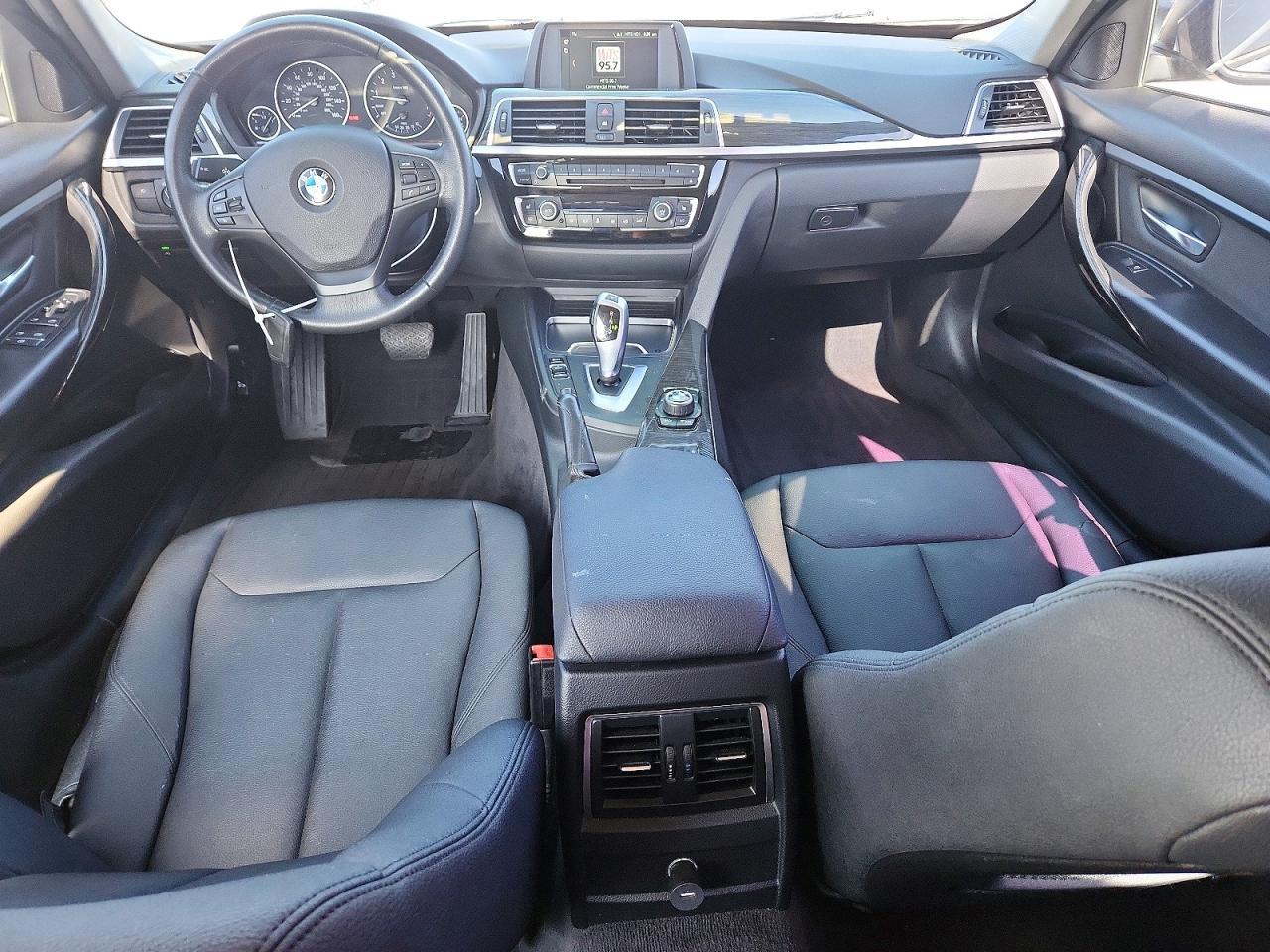 2018 BMW Seria 3 320i - zdjęcie 8