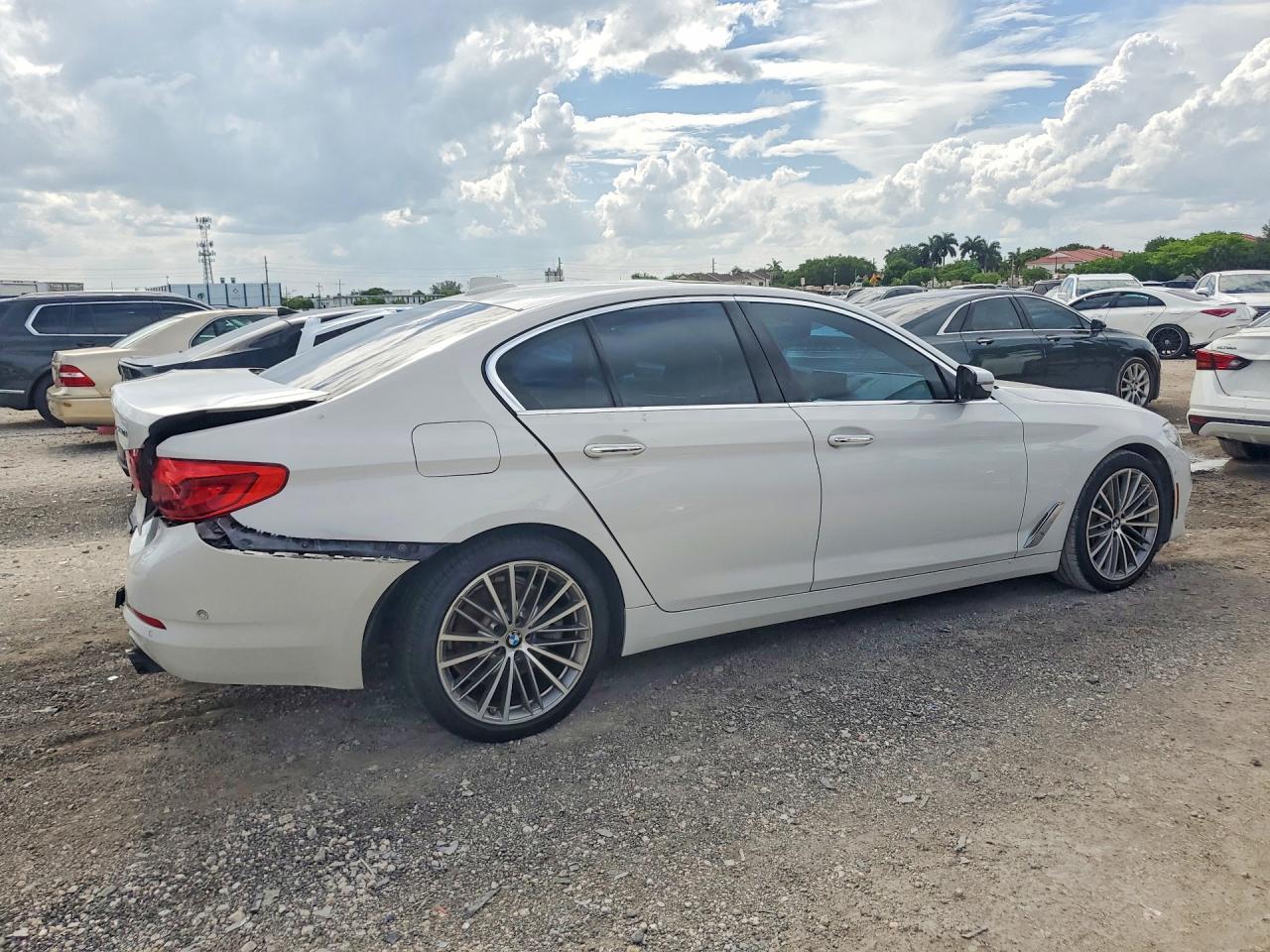 2017 BMW 530 I - zdjęcie 3