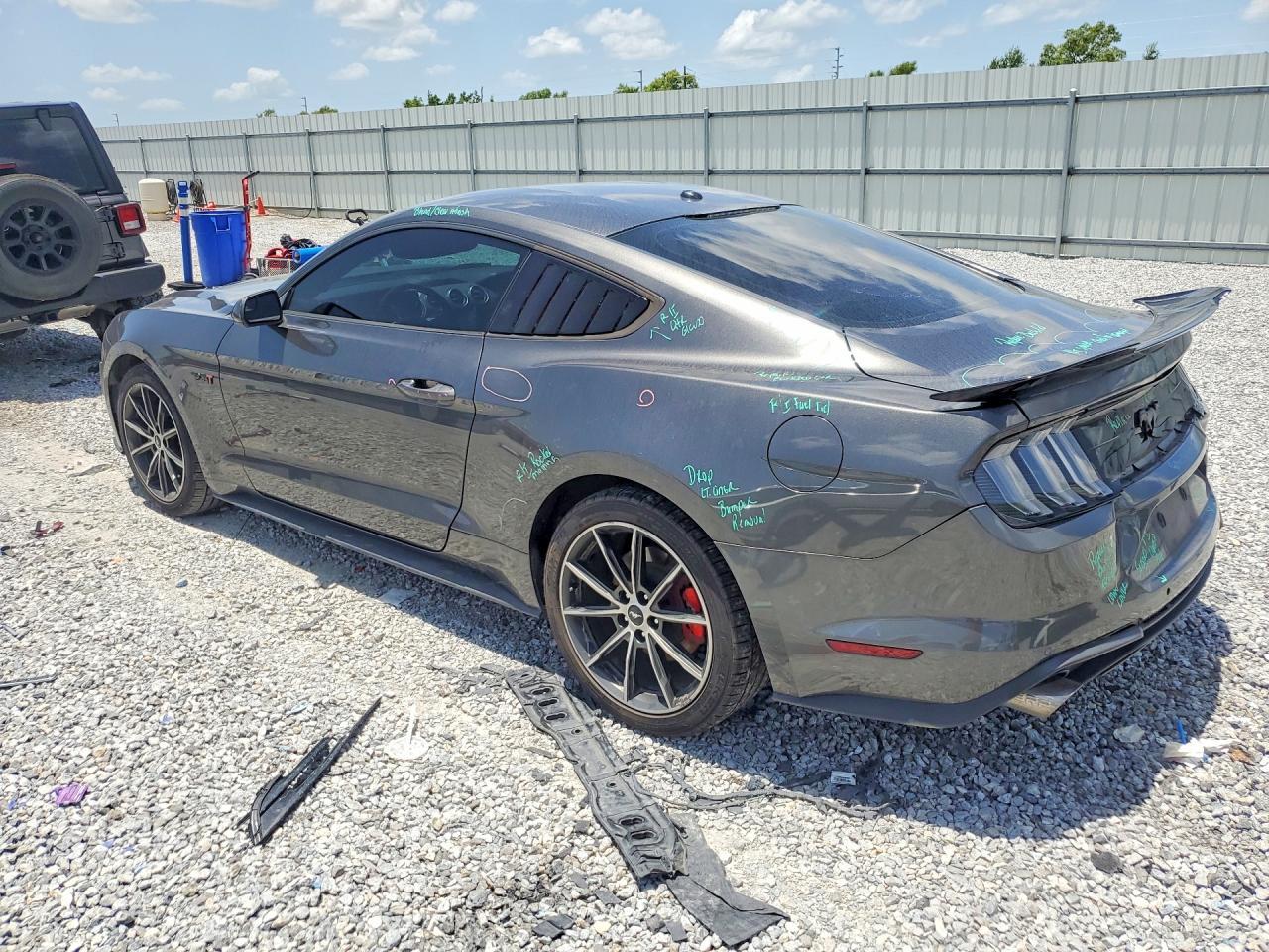 2018 Ford Mustang - zdjęcie 2