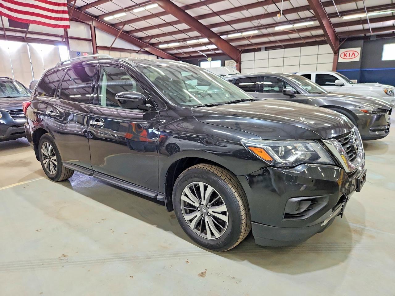 2017 Nissan Pathfinder S - zdjęcie 4