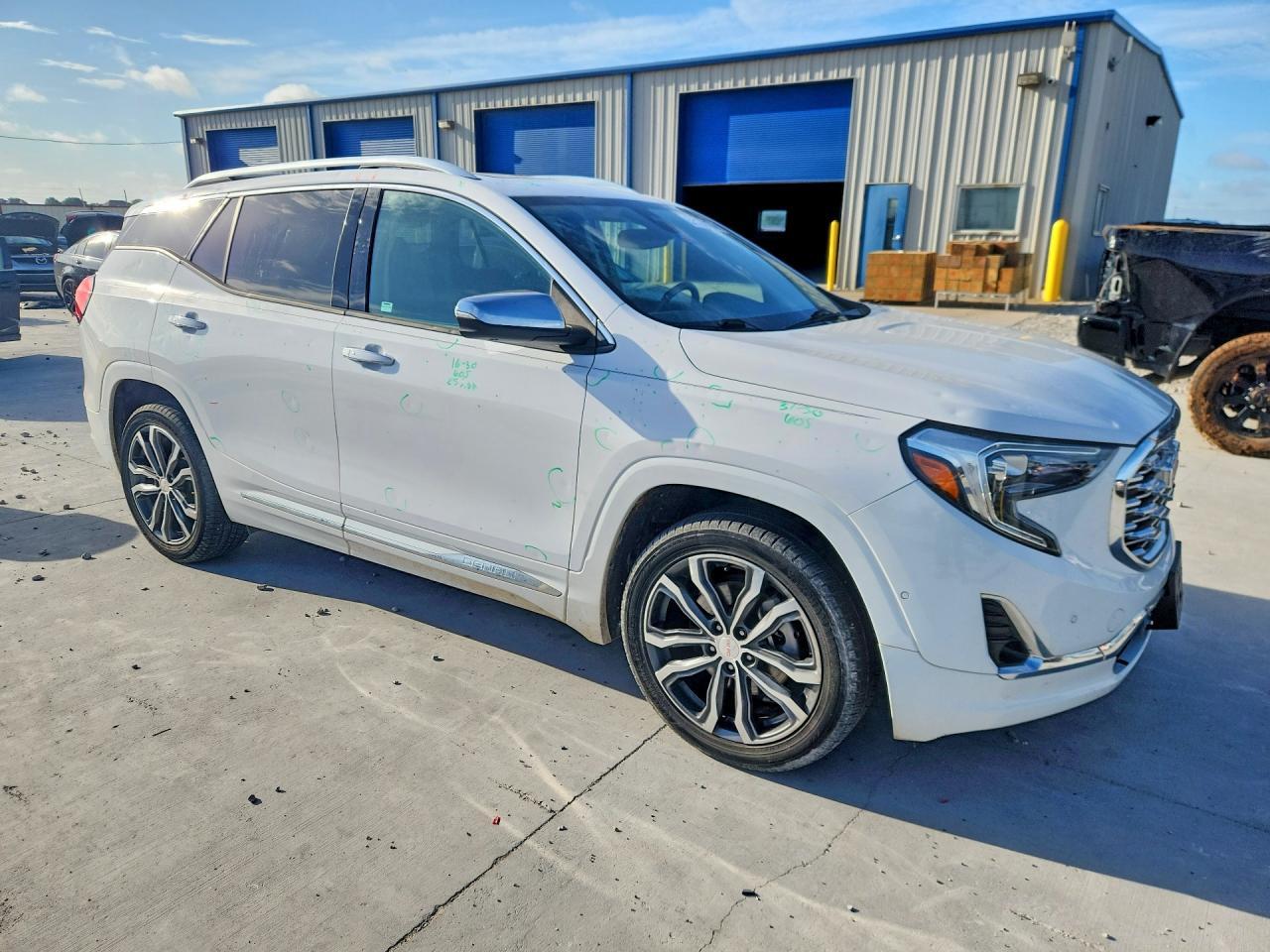 2018 GMC Terrain Denali - zdjęcie 4