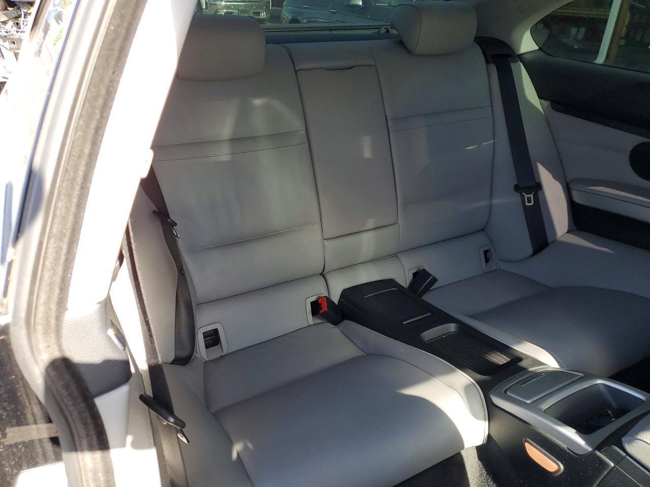 2013 BMW Seria 3 Coupe 328i - zdjęcie 10