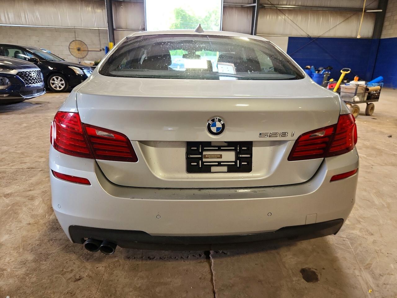 2016 BMW 528 I - zdjęcie 6