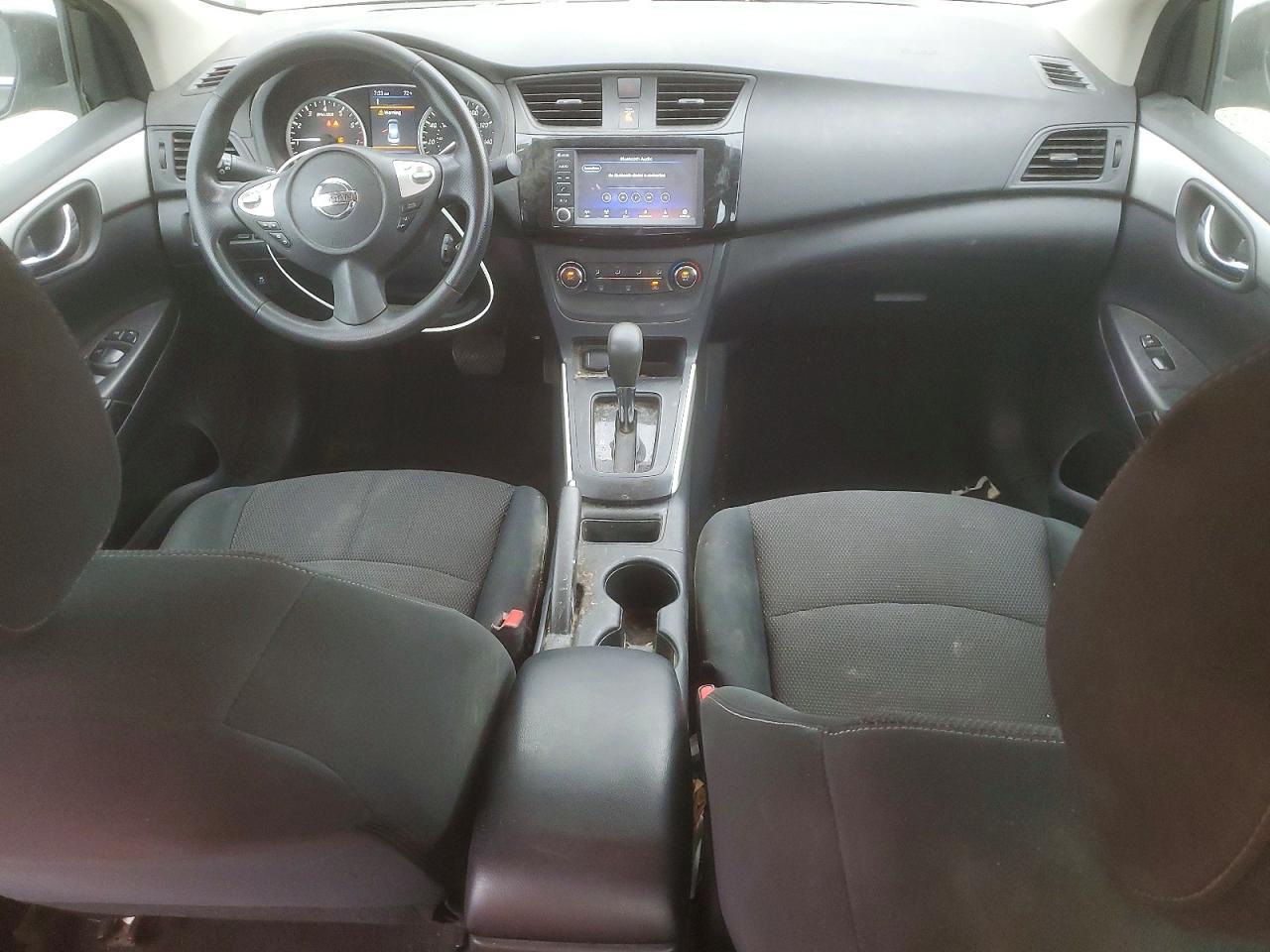 2019 Nissan Sentra S - zdjęcie 8