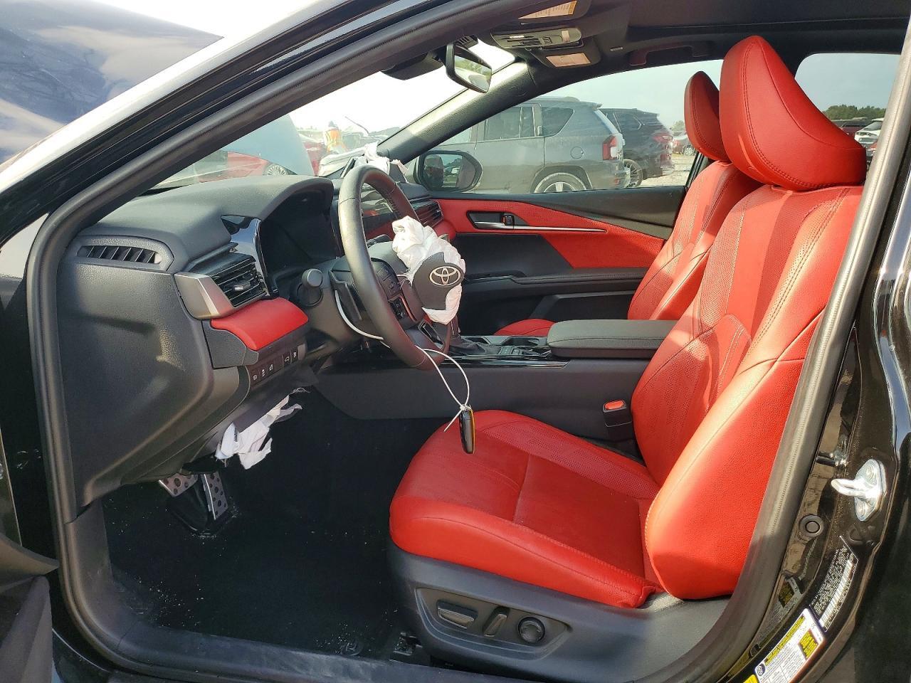2025 Toyota Camry Xse - zdjęcie 7