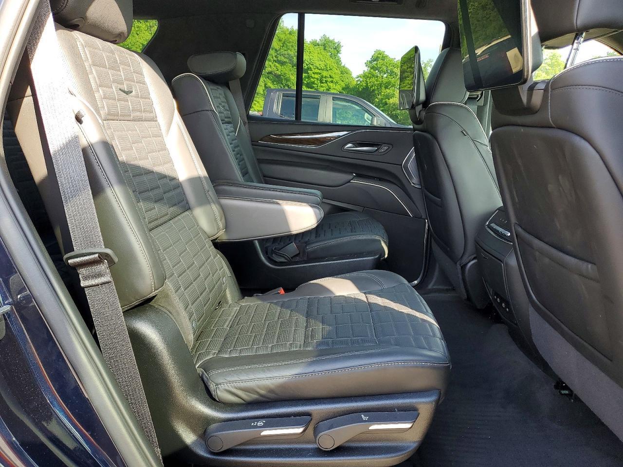 2024 Cadillac Escalade Sport Platinum - zdjęcie 11