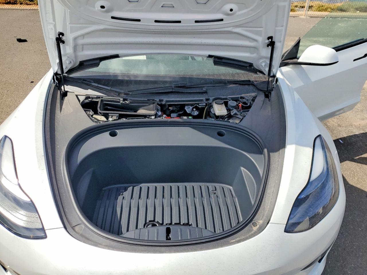 2023 Tesla Model 3 - zdjęcie 11