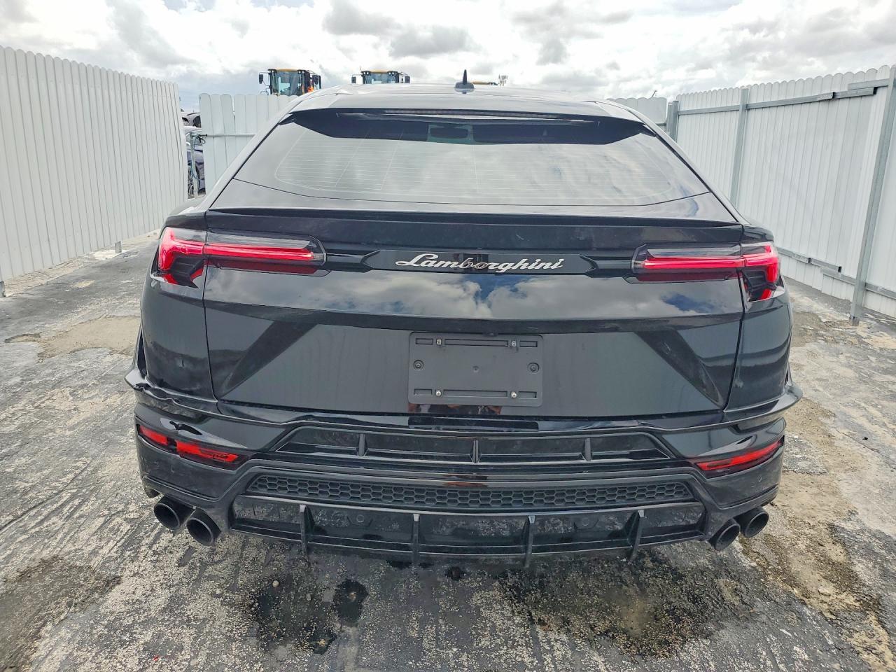 2023 Lamborghini Urus S - zdjęcie 6