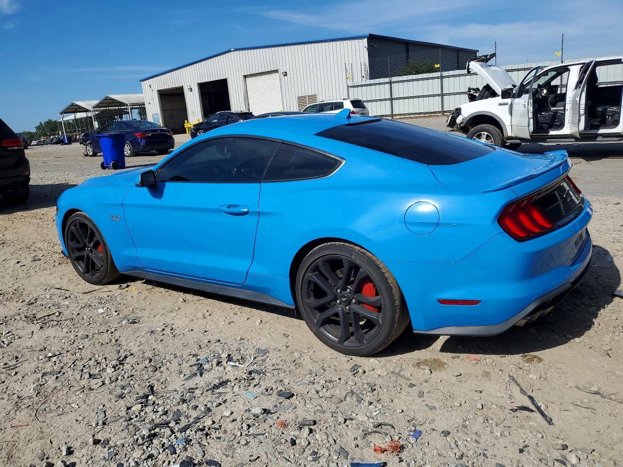 2023 Ford Mustang Gt - zdjęcie 2