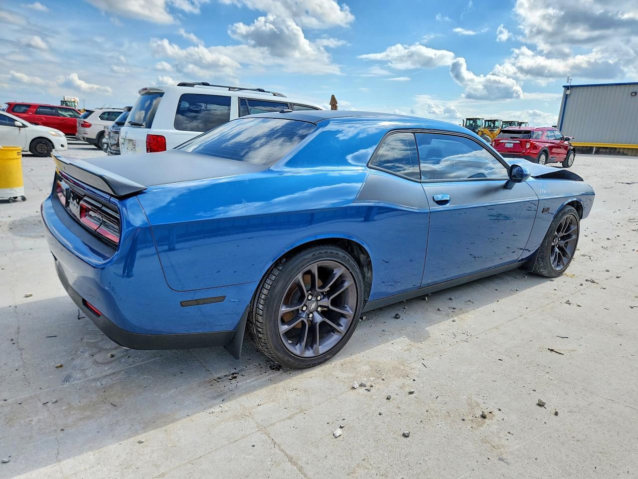 2022 Dodge Challenger R - zdjęcie 3