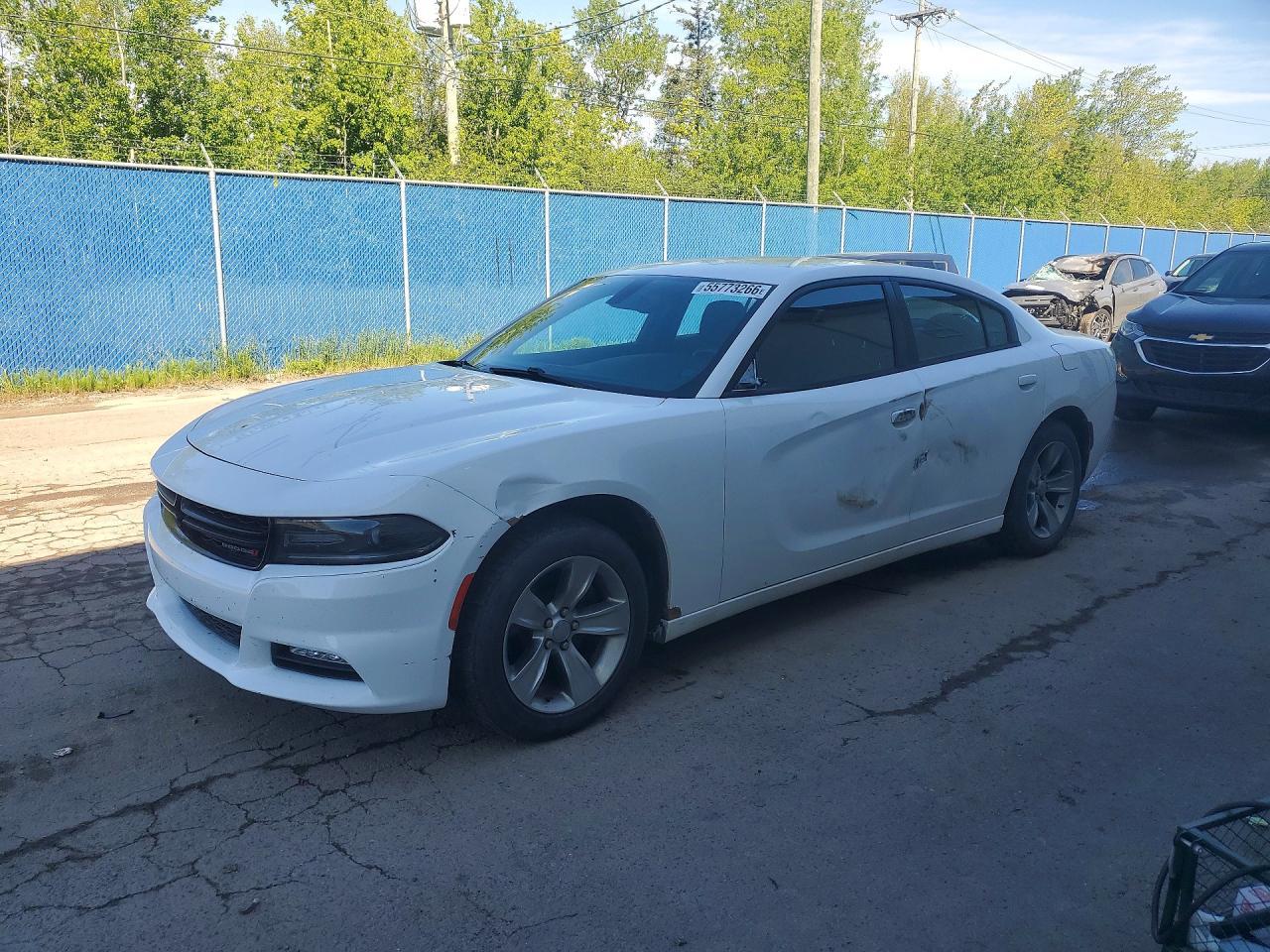 2015 Dodge Charger Sxt - zdjęcie główne