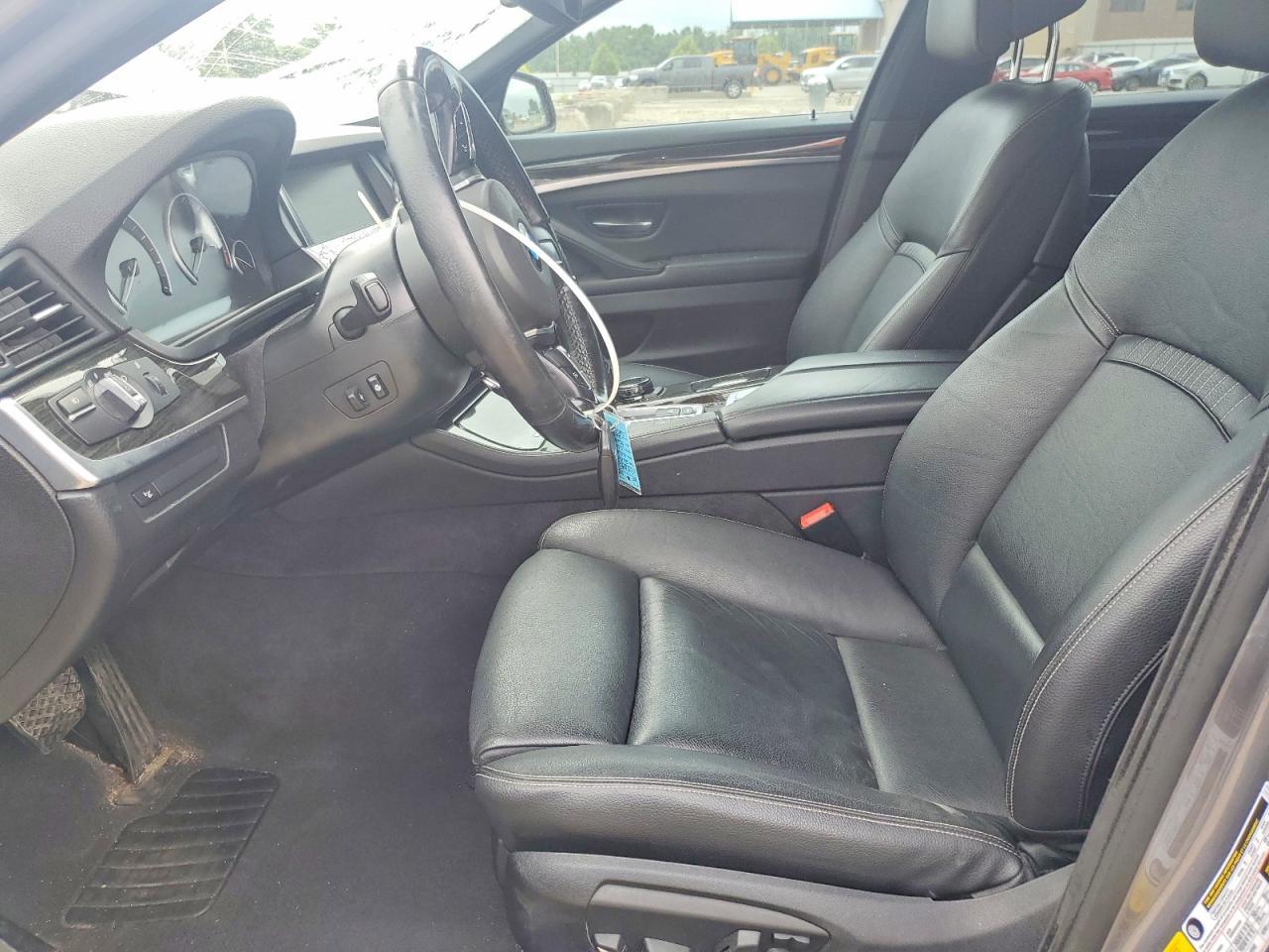 2014 BMW Seria 5 550i - zdjęcie 7