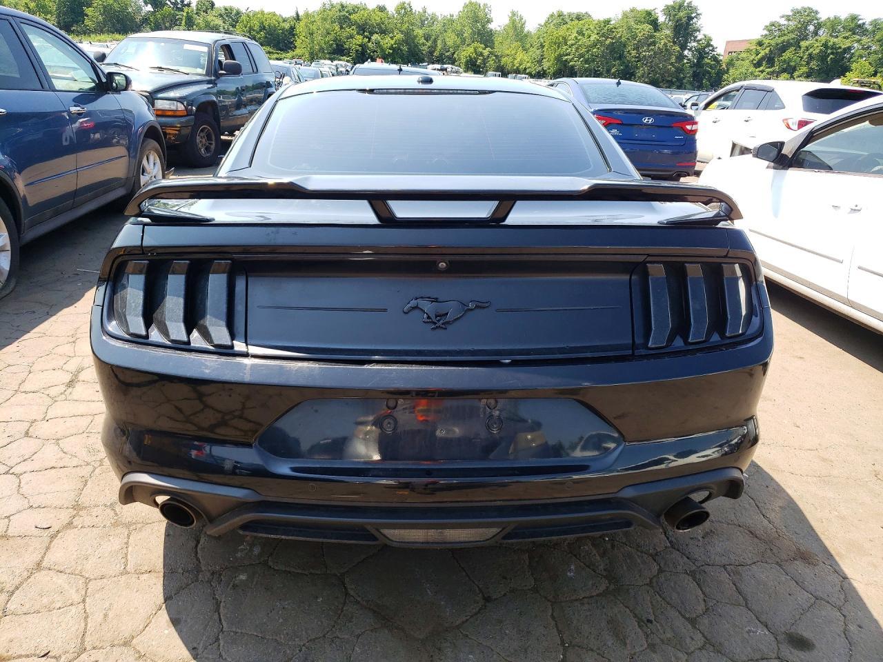 2019 Ford Mustang - zdjęcie 6