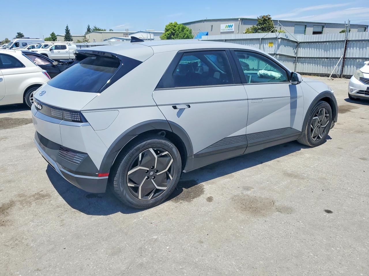 2024 Hyundai Ioniq 5 Se - zdjęcie 3