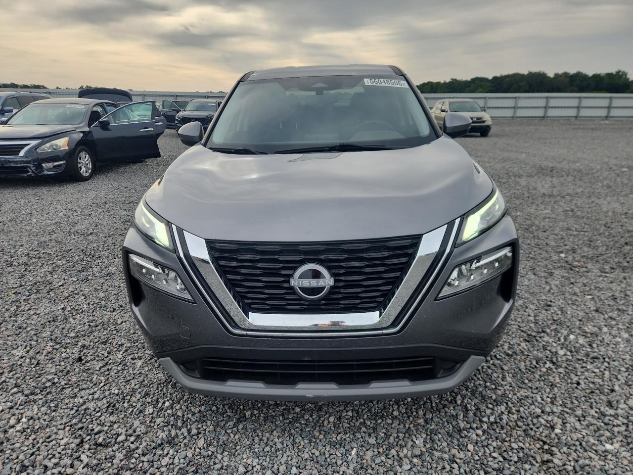 2022 Nissan Rogue Sv - zdjęcie 5