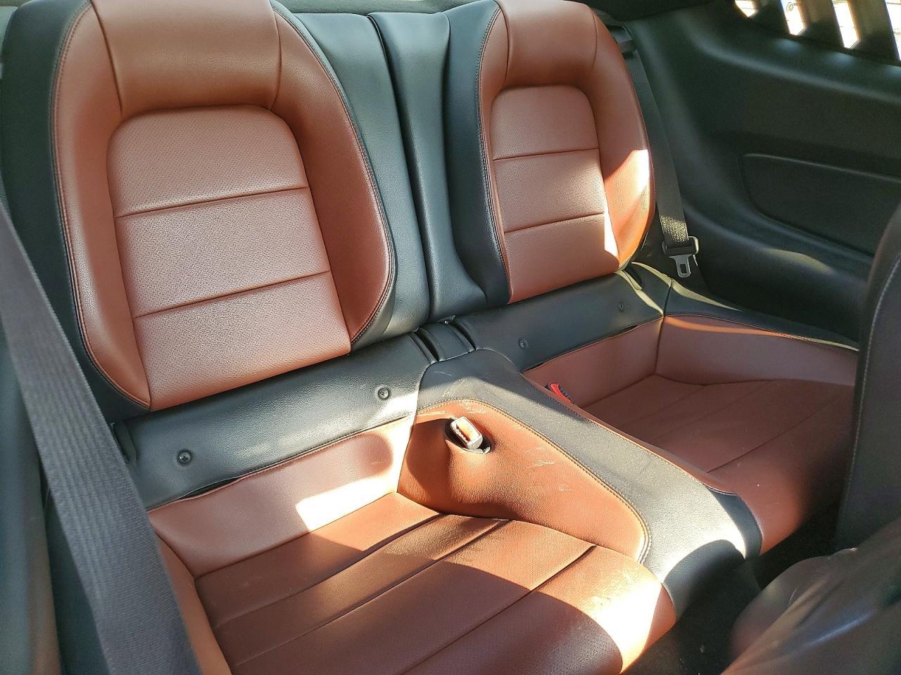 2016 Ford Mustang - zdjęcie 10