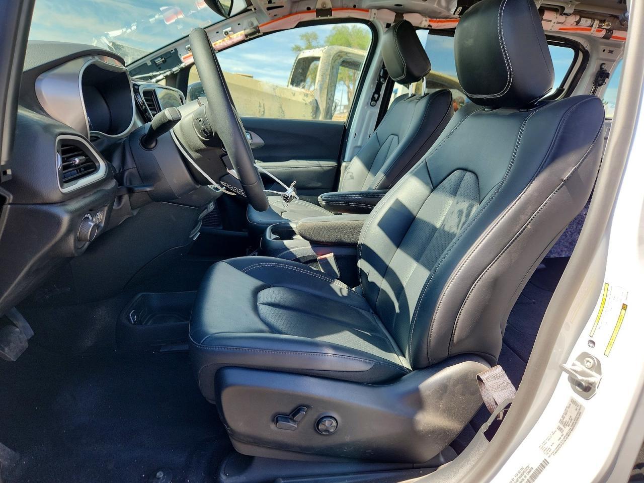 2025 Chrysler Voyager Lx - zdjęcie 7