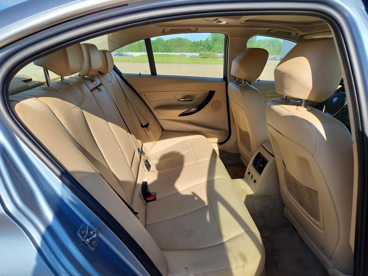 2015 BMW Seria 3 328i - zdjęcie 10