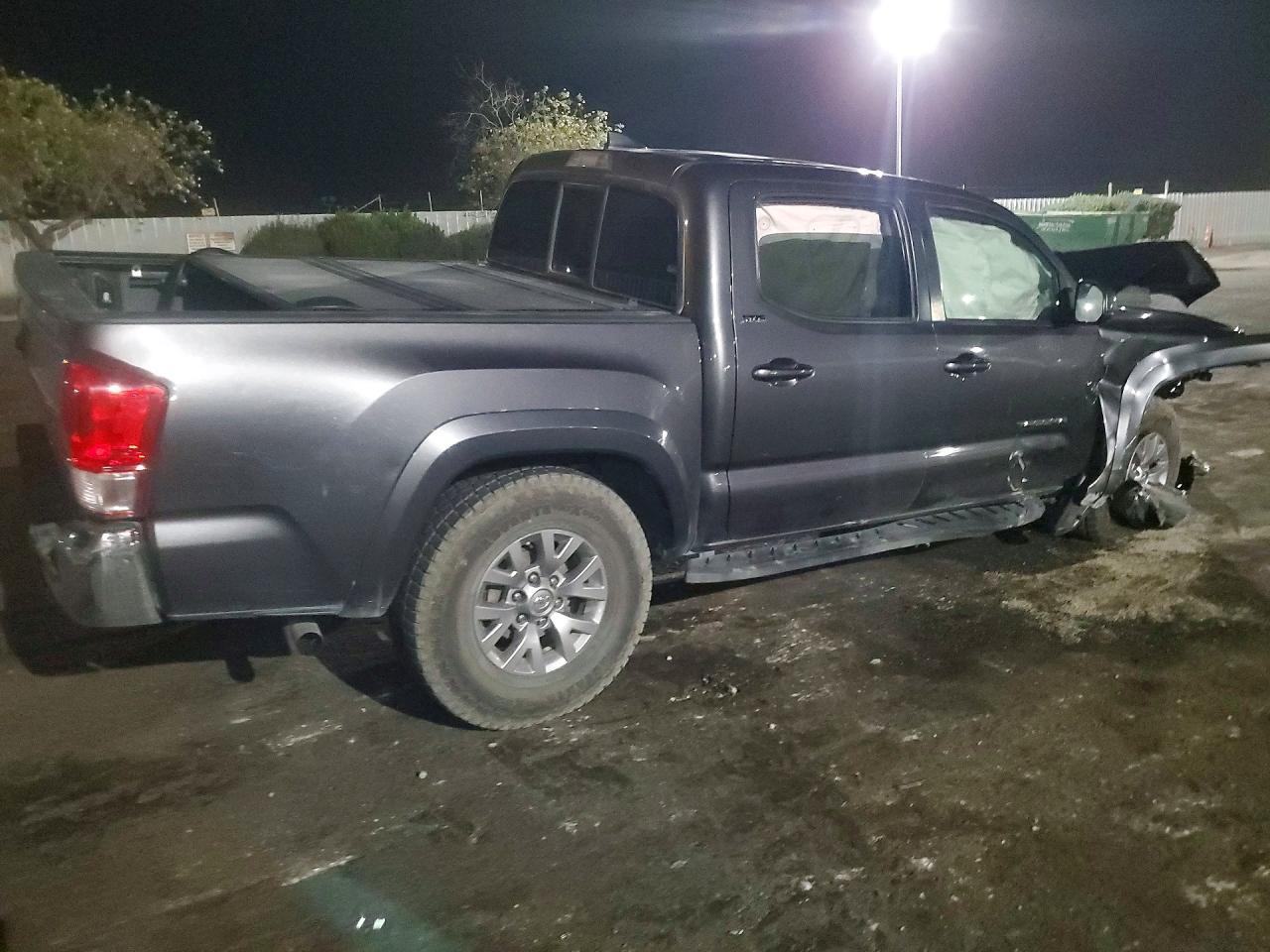 2017 Toyota Tacoma Sr5 - zdjęcie 3