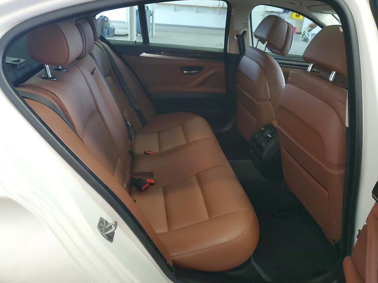 2016 BMW 535 Xi - zdjęcie 10