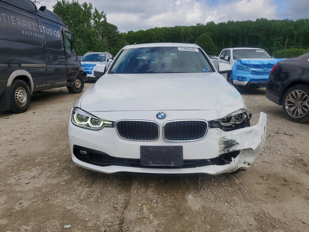 2018 BMW Seria 3 320i - zdjęcie 5