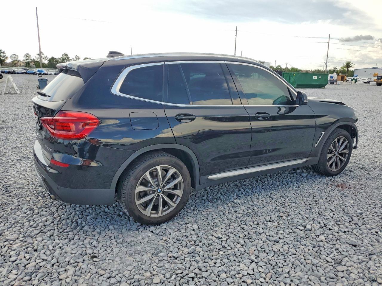 2019 BMW X3 xDrive30I - zdjęcie 3