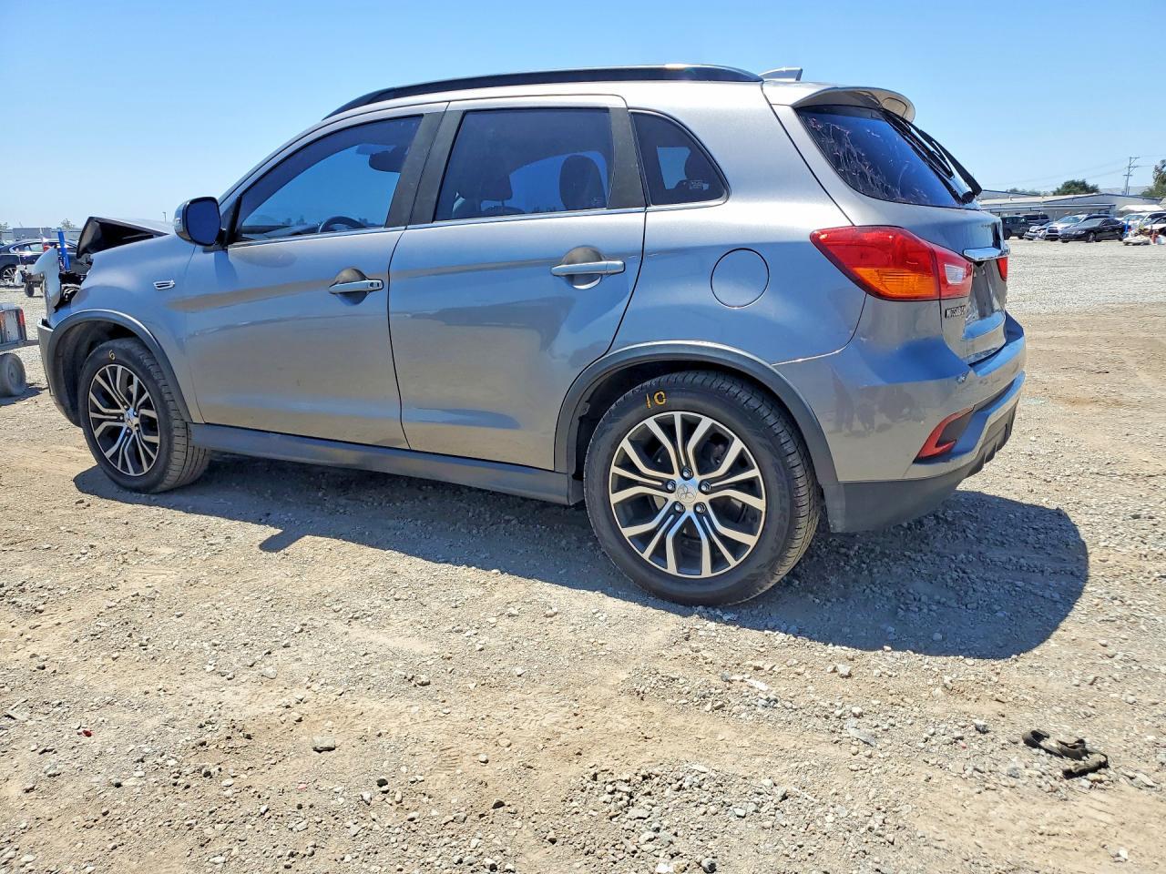 2018 Mitsubishi Outlander Sport Sel - zdjęcie 2