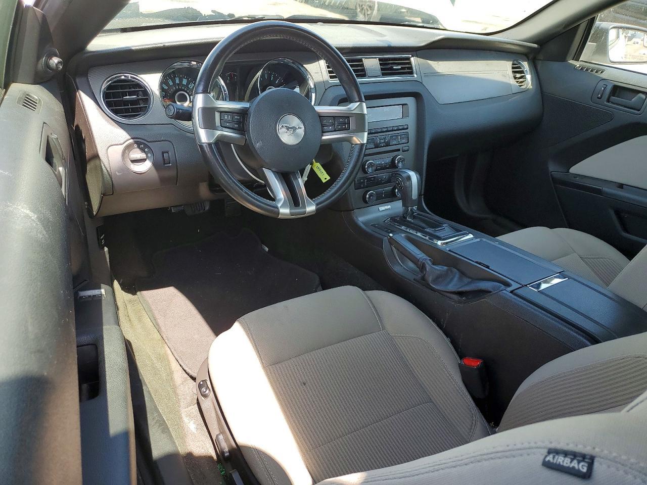 2014 Ford Mustang - zdjęcie 8
