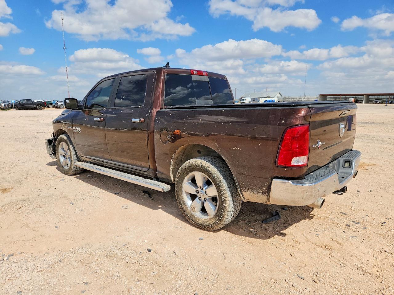 2015 Ram 1500 Slt - zdjęcie 2