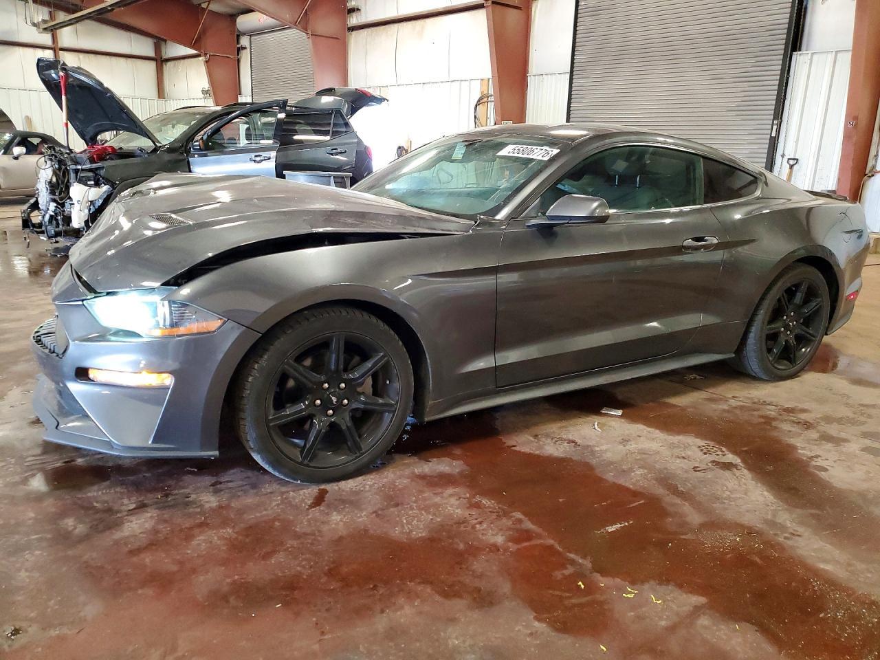 2020 Ford Mustang - zdjęcie główne