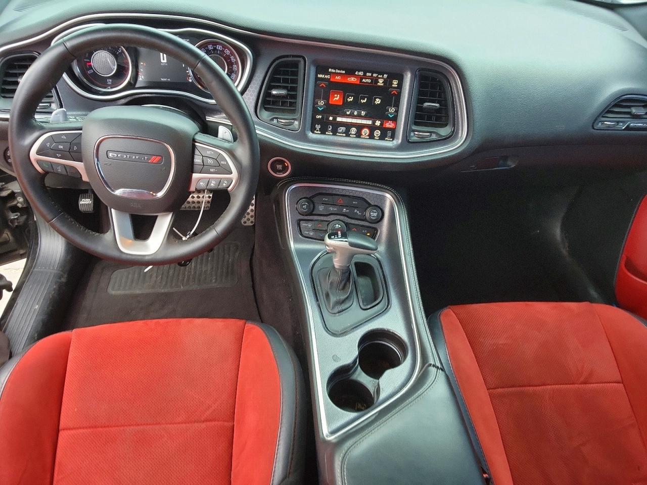2016 Dodge Challenger R - zdjęcie 8