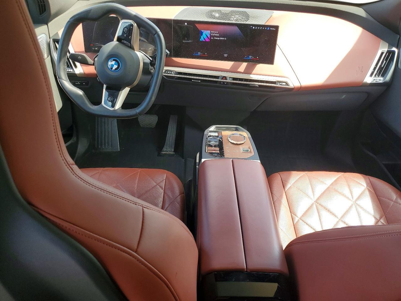 2023 BMW Ix M60 - zdjęcie 8