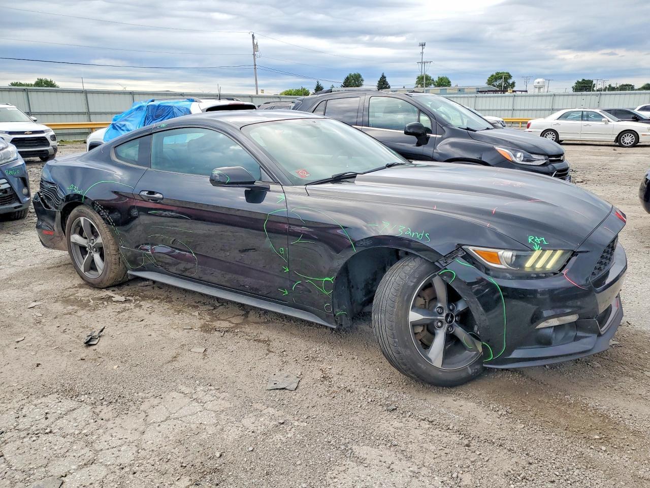 2016 Ford Mustang - zdjęcie 4