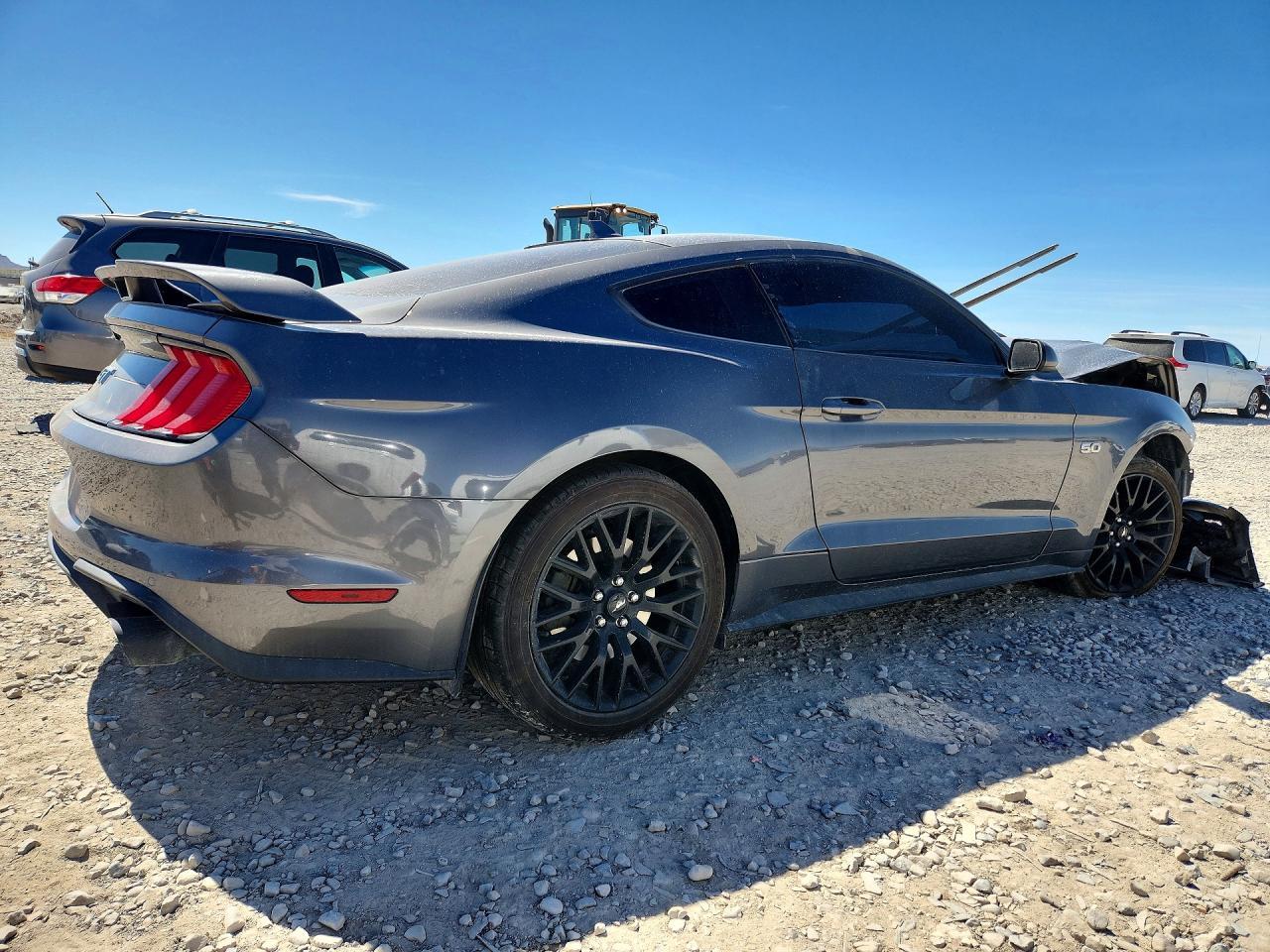 2021 Ford Mustang Gt - zdjęcie 3