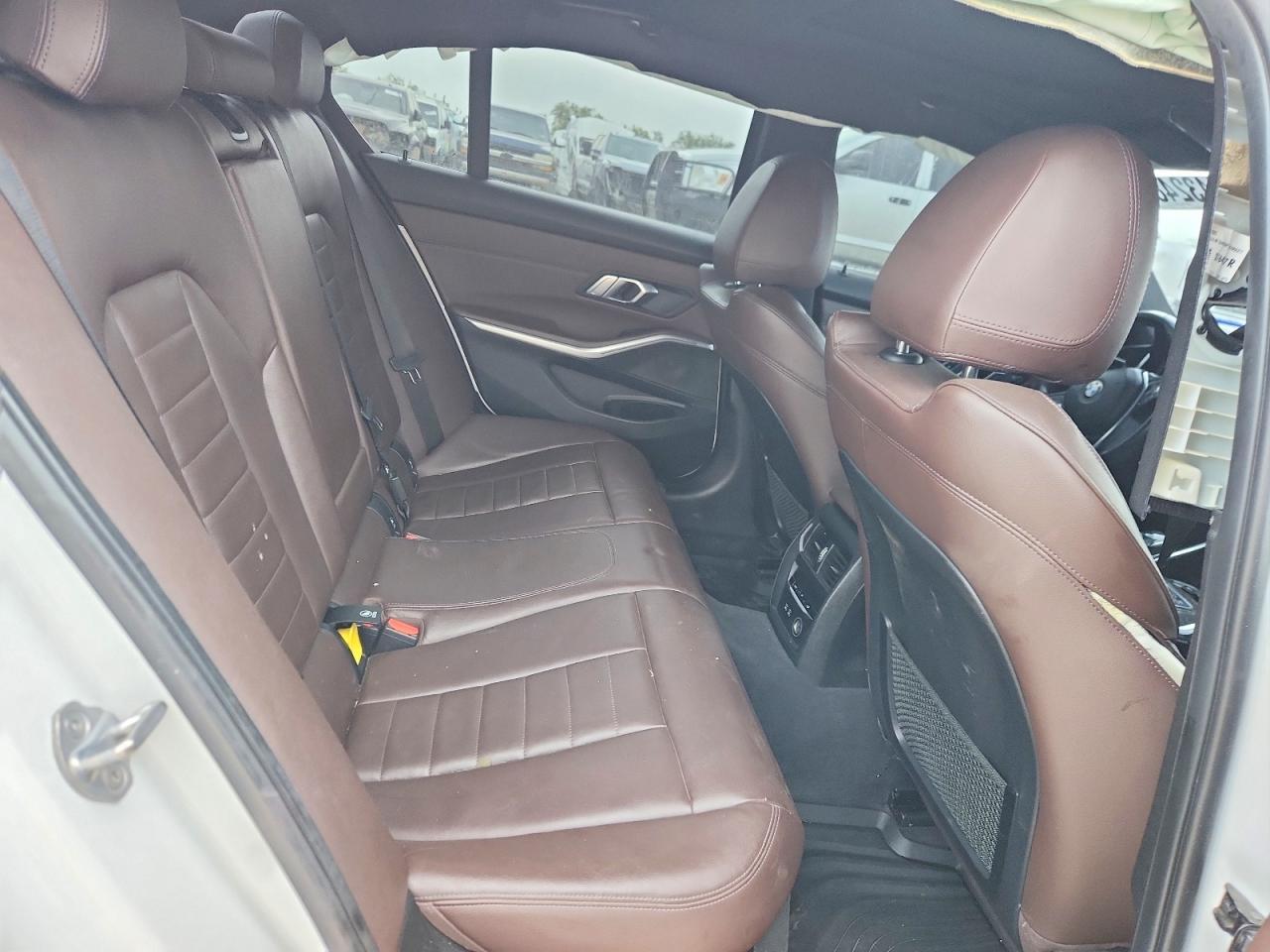 2019 BMW 330Xi - zdjęcie 10