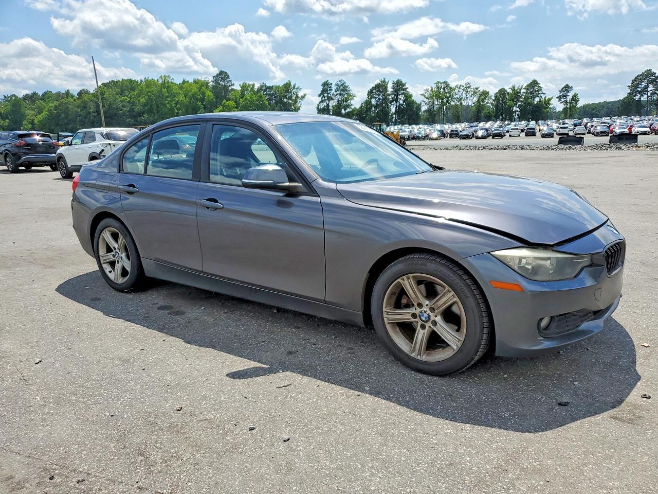 2013 BMW 320 I - zdjęcie 4