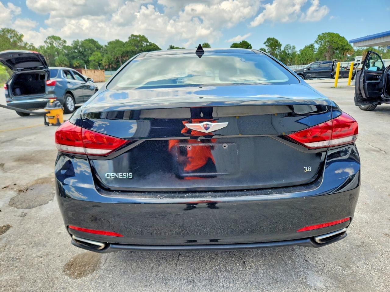 2016 Hyundai Genesis 3.8 - zdjęcie 6