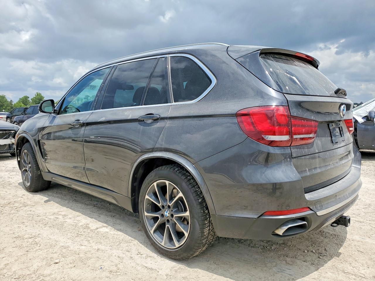 2015 BMW X5 xDrive50I - zdjęcie 2