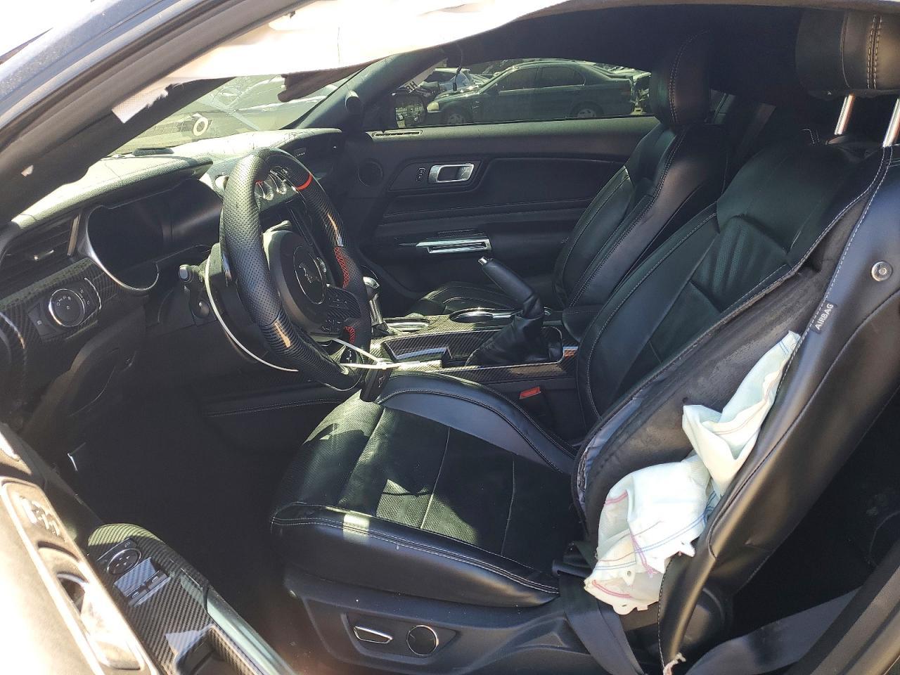 2019 Ford Mustang - zdjęcie 7