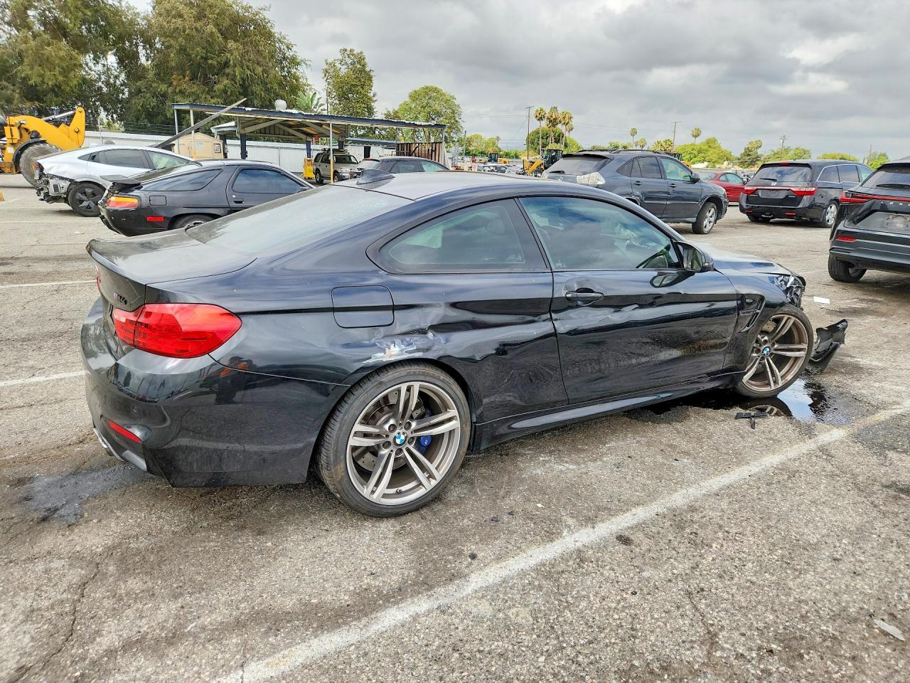 2015 BMW M4 - zdjęcie 3