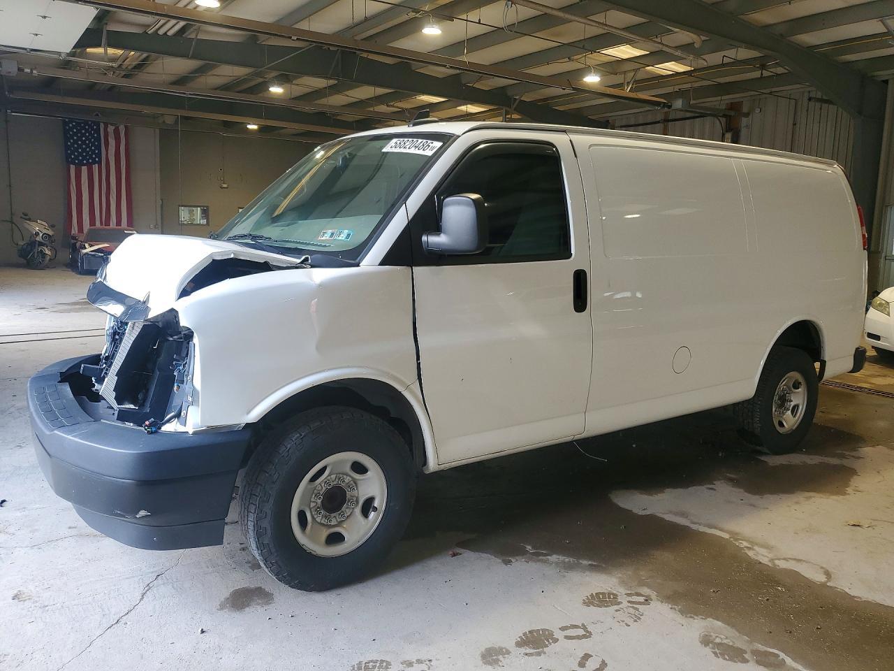2023 GMC Savana G2500 - zdjęcie główne