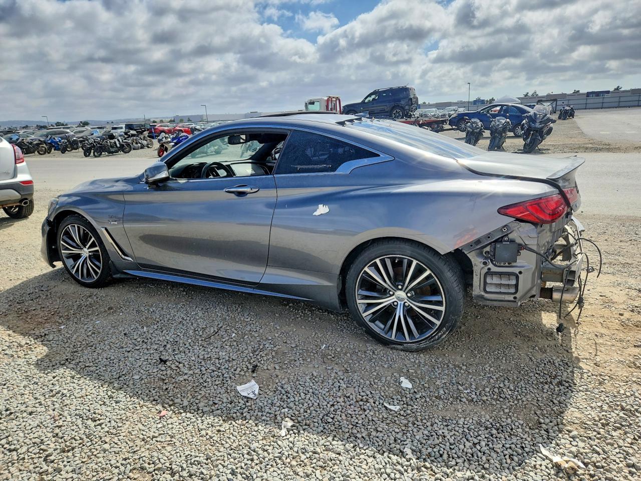 2017 Infiniti Q60 3.0T Premium - zdjęcie 2