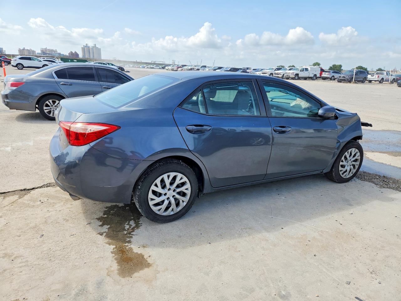 2017 Toyota Corolla Le - zdjęcie 5