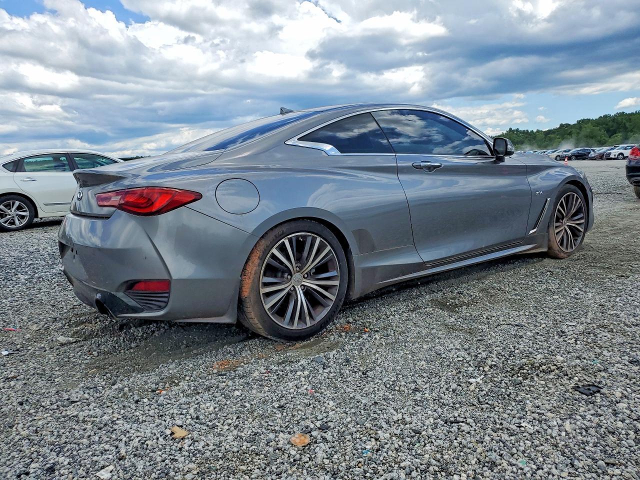 2017 Infiniti Q60 3.0T Premium - zdjęcie 3