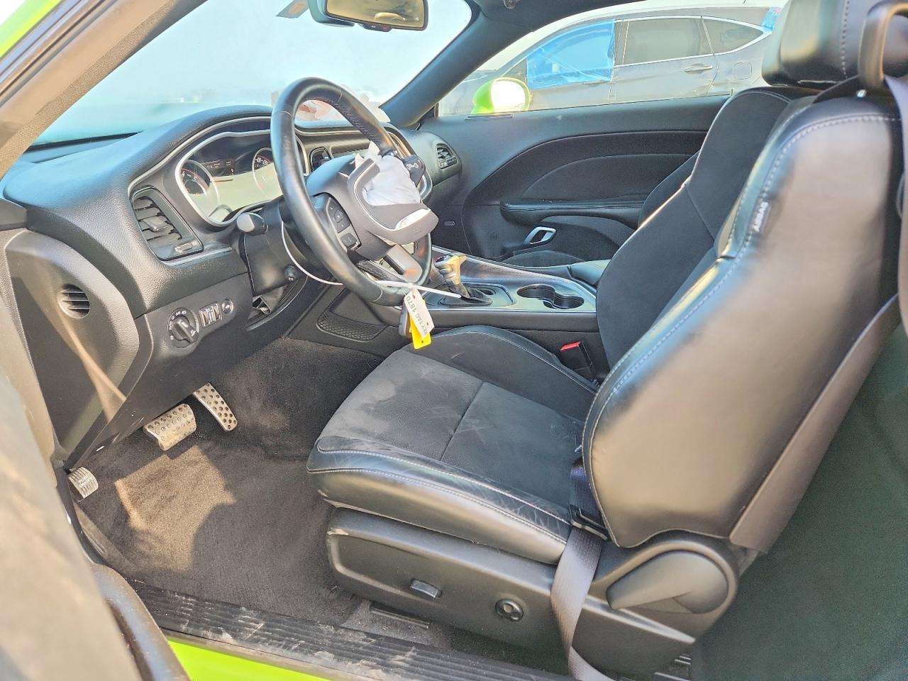 2015 Dodge Challenger R - zdjęcie 7