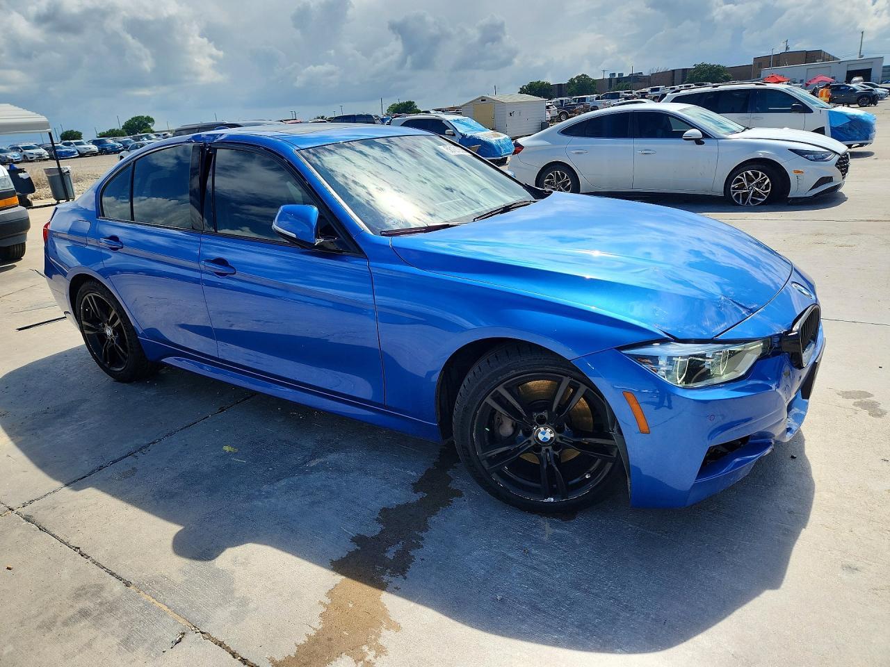 2017 BMW 330 I - zdjęcie 4