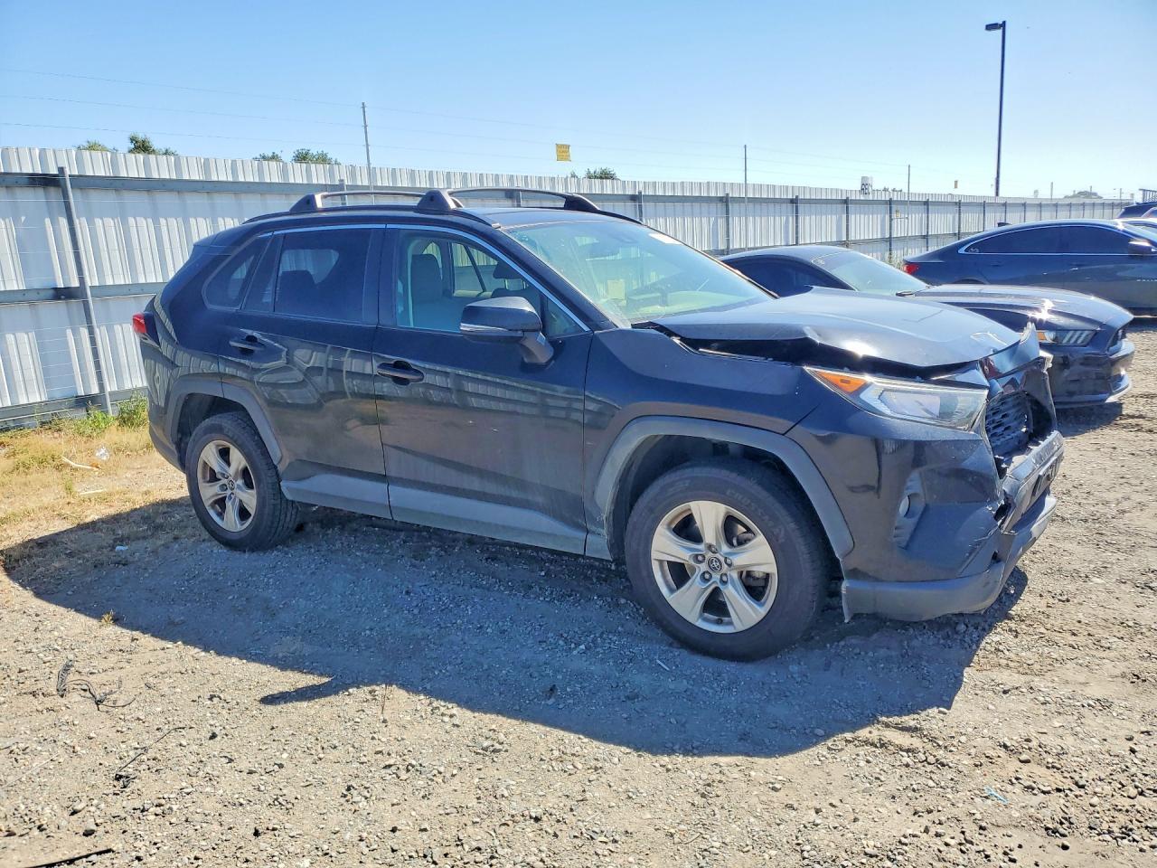 2019 Toyota Rav4 Xle - zdjęcie 4