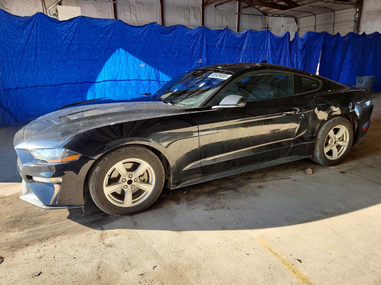 2021 Ford Mustang - zdjęcie główne