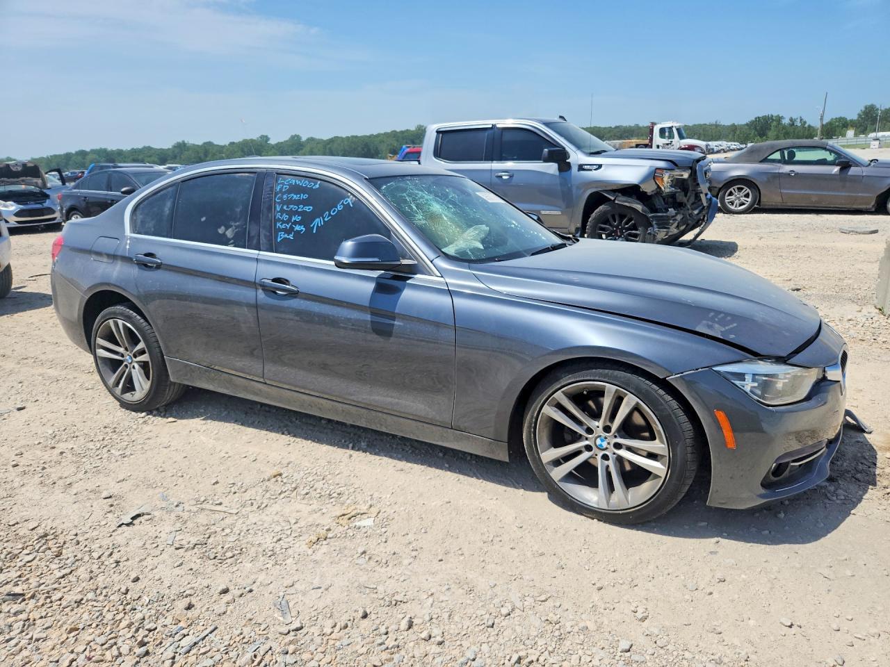 2018 BMW 330 Xi - zdjęcie 4
